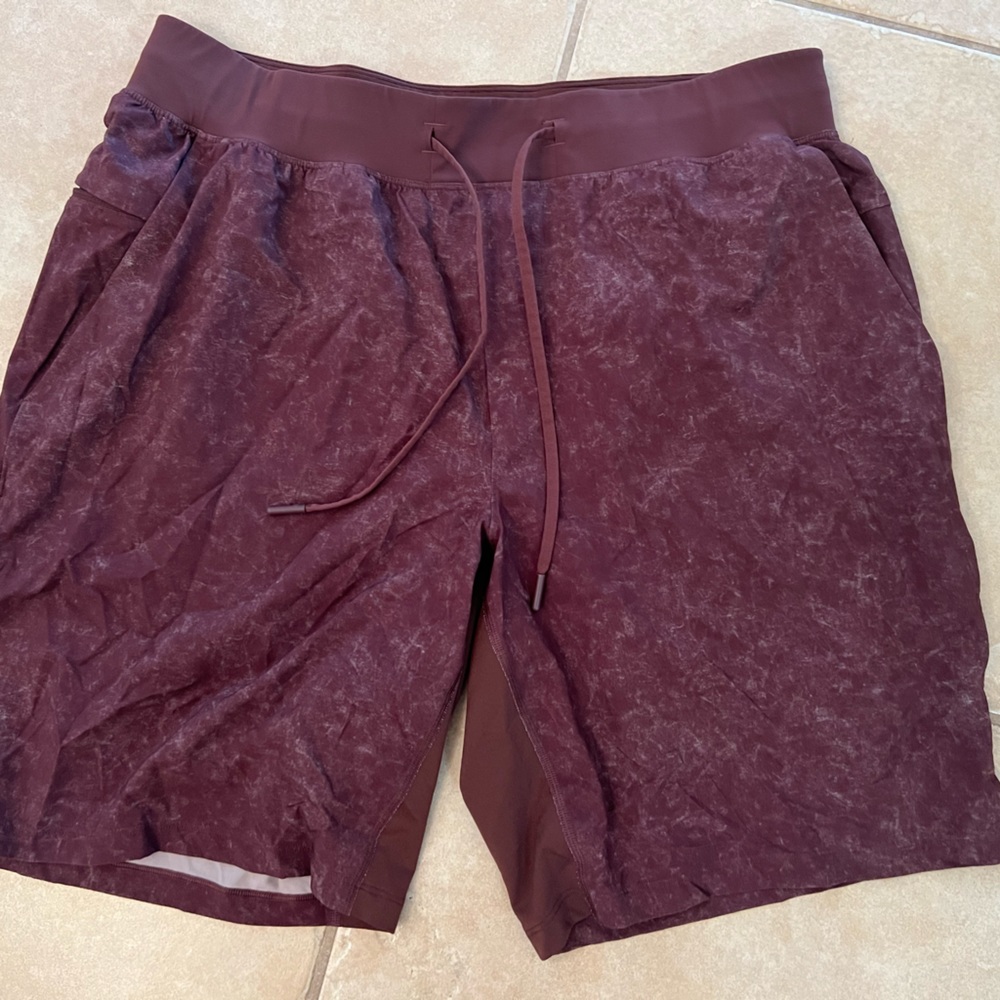 Lululemon The Shorts 9” Size XL Liner Removed. EUC